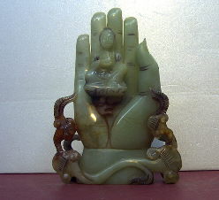 Pequea Escultura: La Mano de Buda